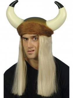 Vikingská helma s vlasy