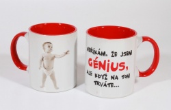 Hrnek Neříkám, že jsem génius